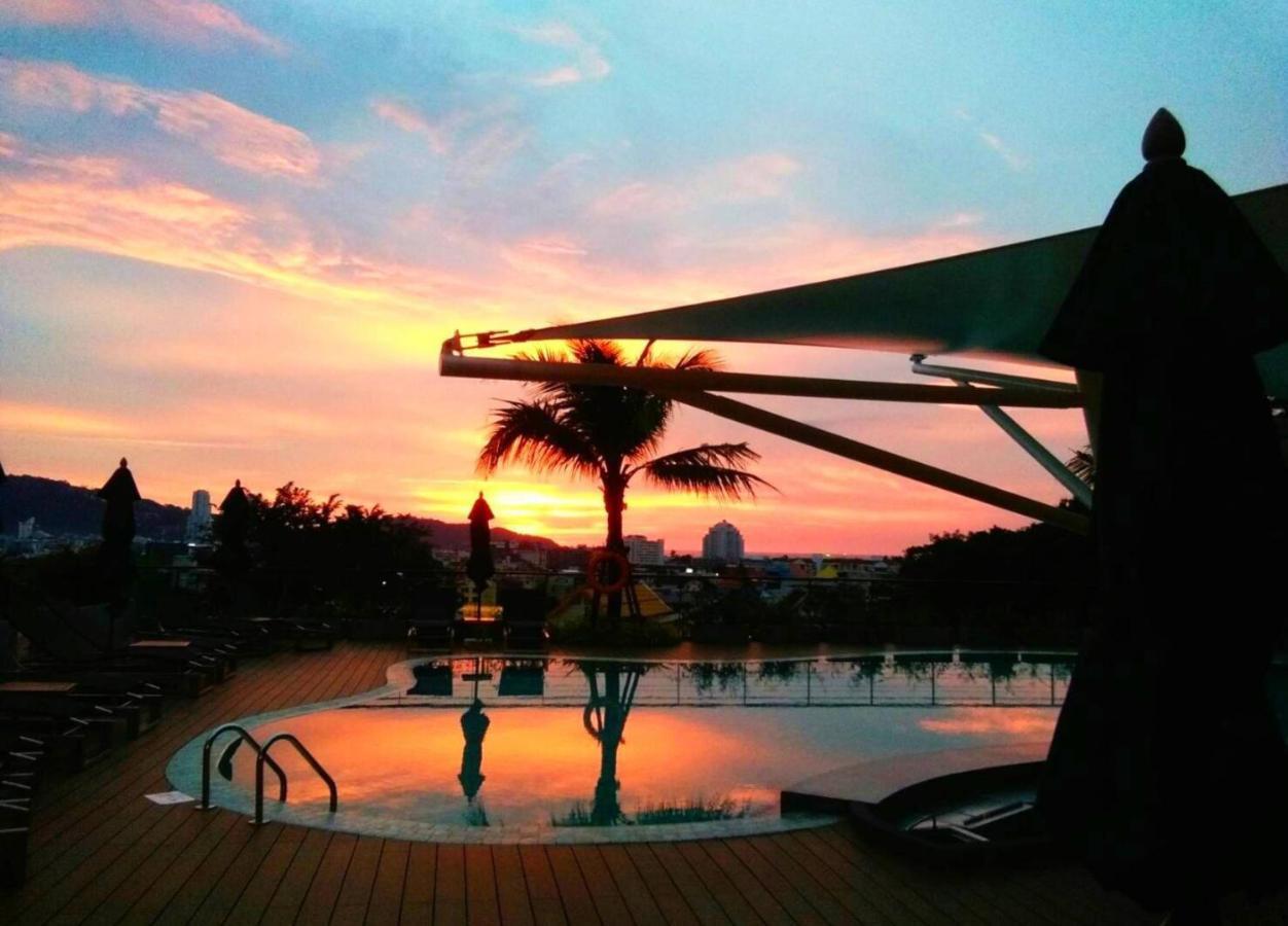 Skyview Resort Phuket Patong Beach Esterno foto